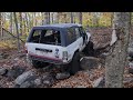 Toyota 4runner battling up the loose rocks
