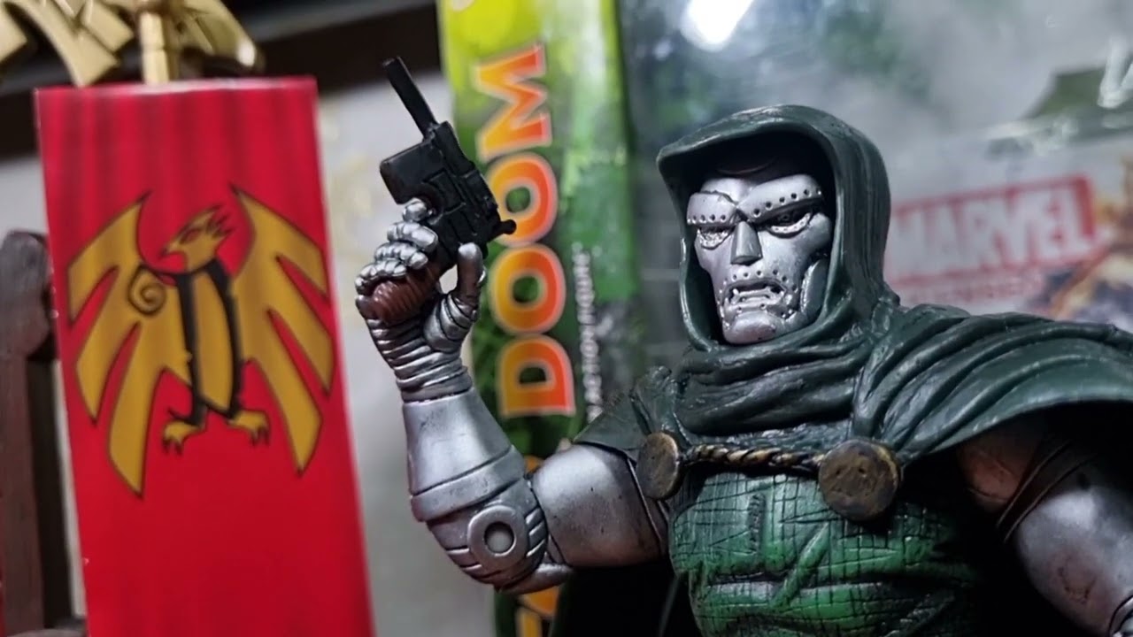 TimoStudio Presents: UNBOXING Dr.Doom! nya kurang yah tapi kursinya sie keren juga