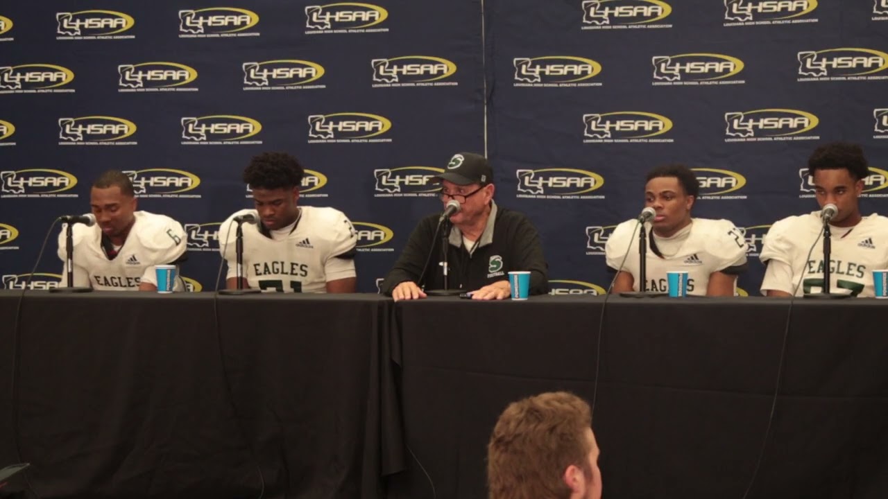 Тренер команды Archbishop Shaw Хэнк Тирни и игроки Eagles отреагировали на "разгромную" концовку ...