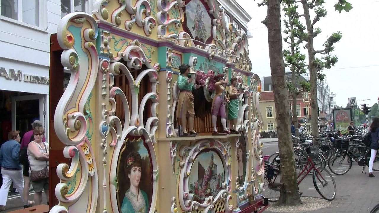 Draaiorgel de Freie speelt wedding of the winds op Haarlem draait door 2012 (deel 1)