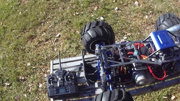 Redcat Rampage MT Hybrid (gas + brushless) hsp 1/5 - mowing the grass.