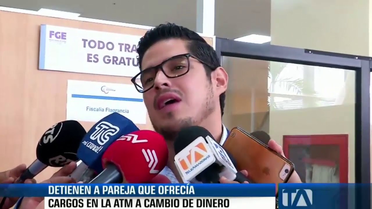 Detienen a pareja que ofrecía cargos en la ATM farándula nacional