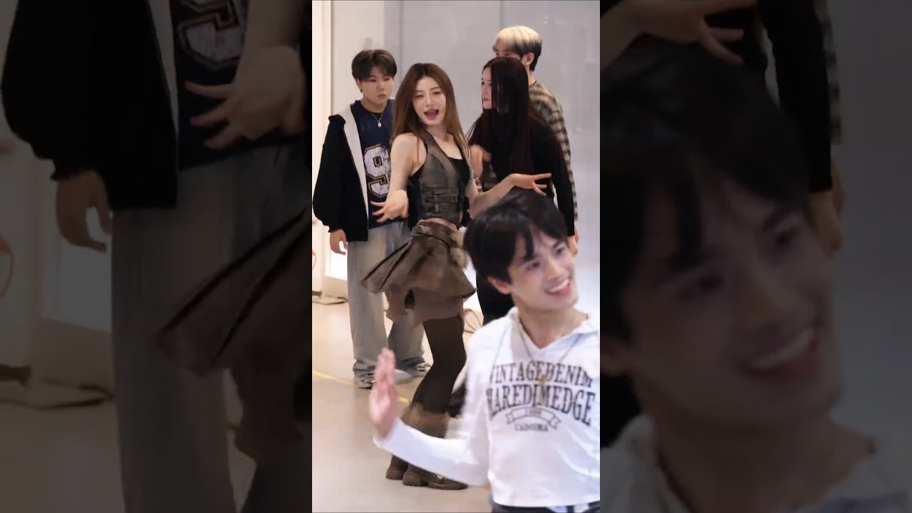 DANCE] 정아 Jeong Ah: 씨스타 SISTAR 'SHAKE IT': K-POP 랜덤플레이댄스 Ktown4u RPD: 코엑스: 251220 여성 댄서: 위댄 SWD