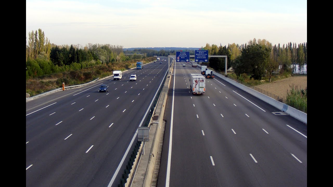 الجزائر وهران الطريق السيار