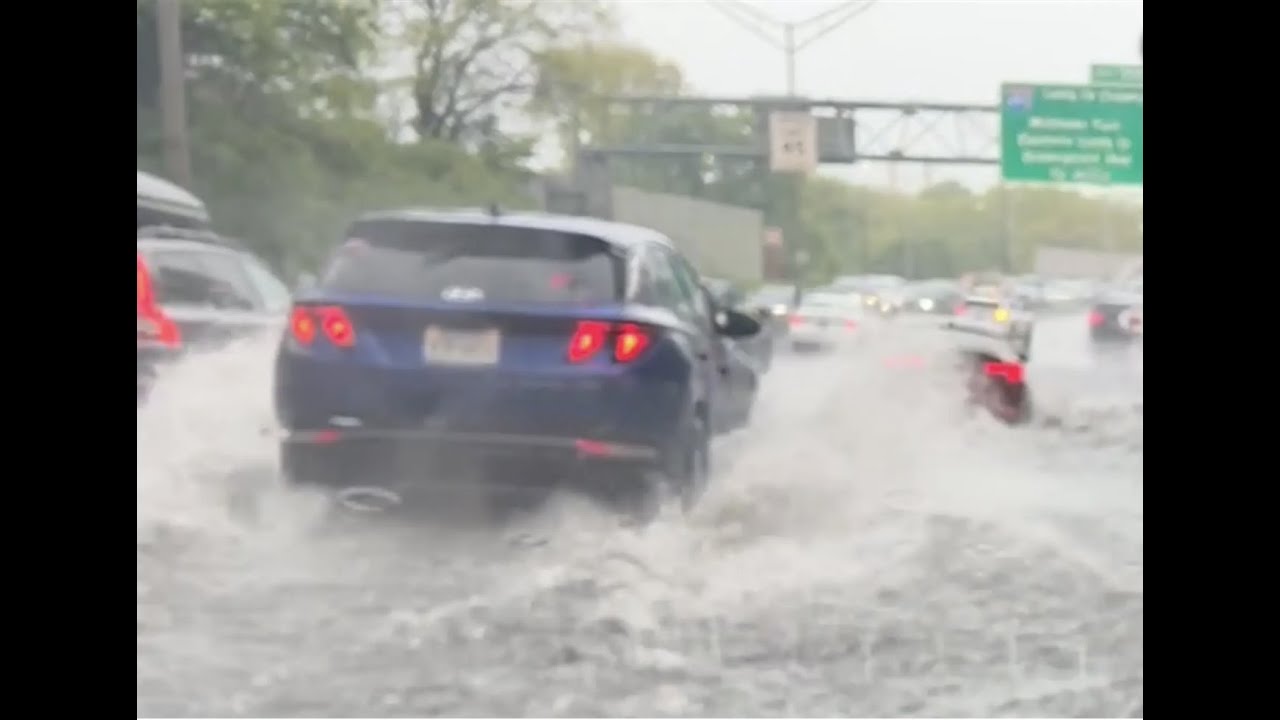 NYC Hit With Heavy Torrential Rain and Flooding - YouTube