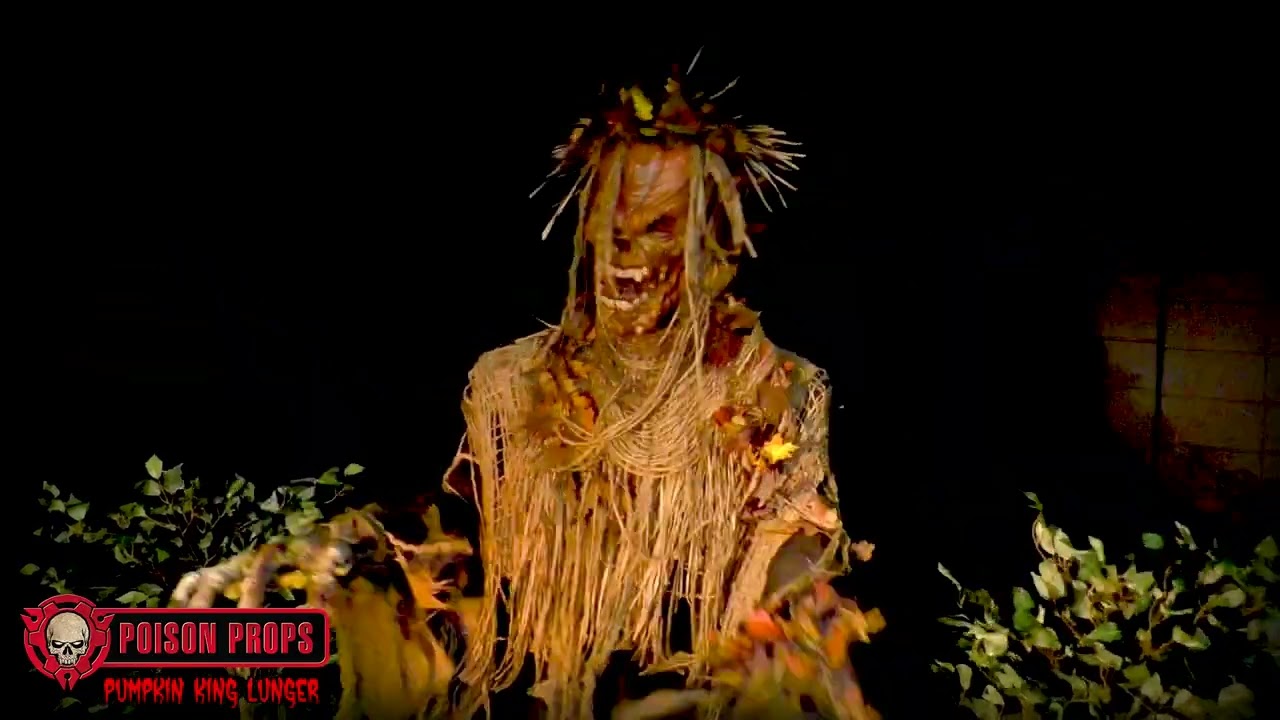 Pumpkin King Lunger Massive Halloween Animatronic