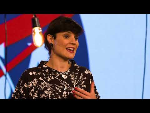 3 razões pelas quais as mulheres brasileiras não estão na política | Mônica Sodré | TEDxSaoPaulo