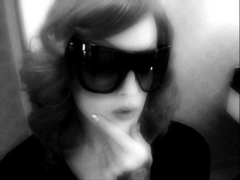 Jeffree Star - So Fierce (Acoustic) lyrics included. ;D