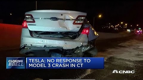 Tesla under scrutiny after autopilot crash