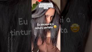 Moisturizes while coloring.