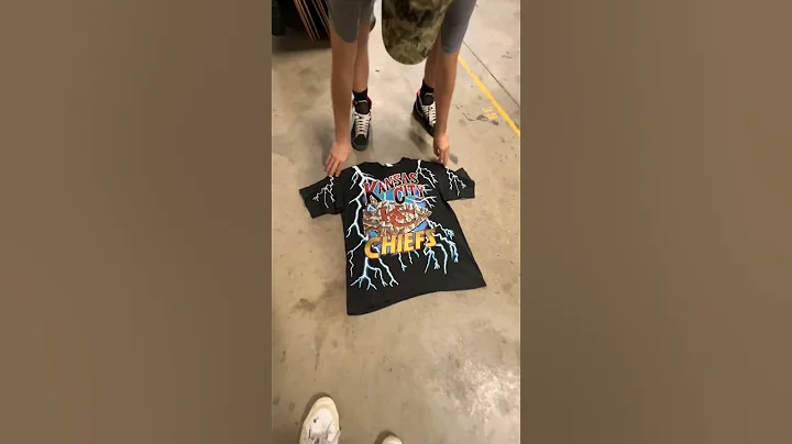 RECREATING VINTAGE SHIRTS 🔥👀 #screenprinting #vintage #streetwear #americanthunder