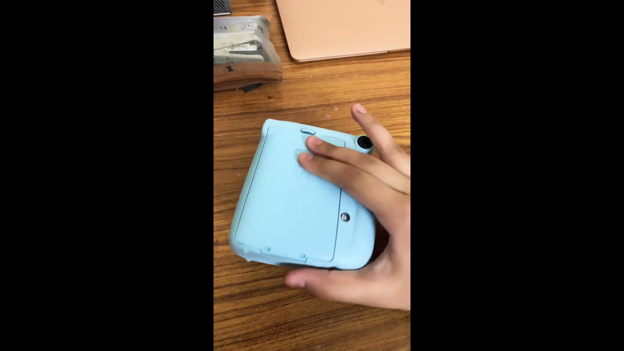 How To Use The FUJIFILM MINI INSTAX 11 In Under 15 Secs 