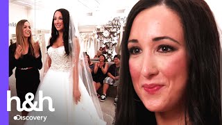 De extravagante a simple: Novia cambia las plumas por los brillos | Vestido de Novia | Discovery H\u0026H