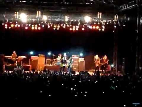 Simple Man - Lynyrd Skynyrd live in Greece