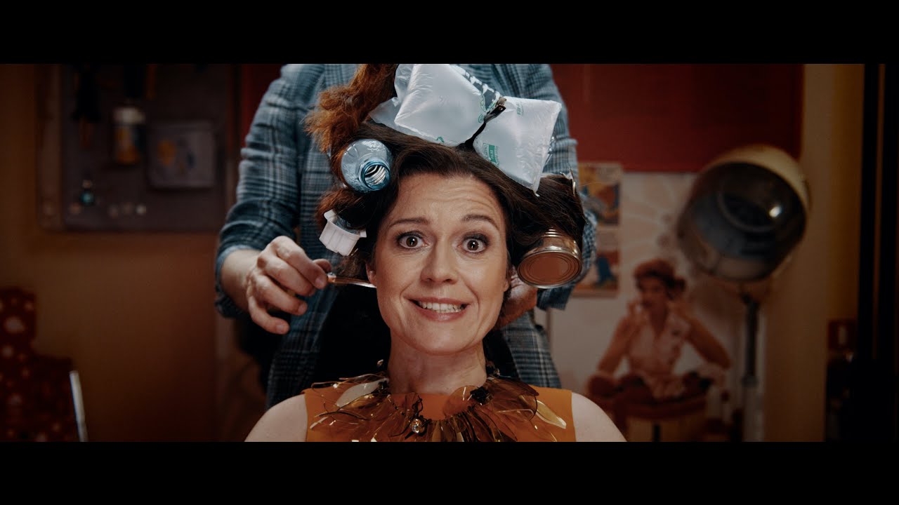 Amaryllis Temmerman - De ver van mijn bed show (official video) - YouTube