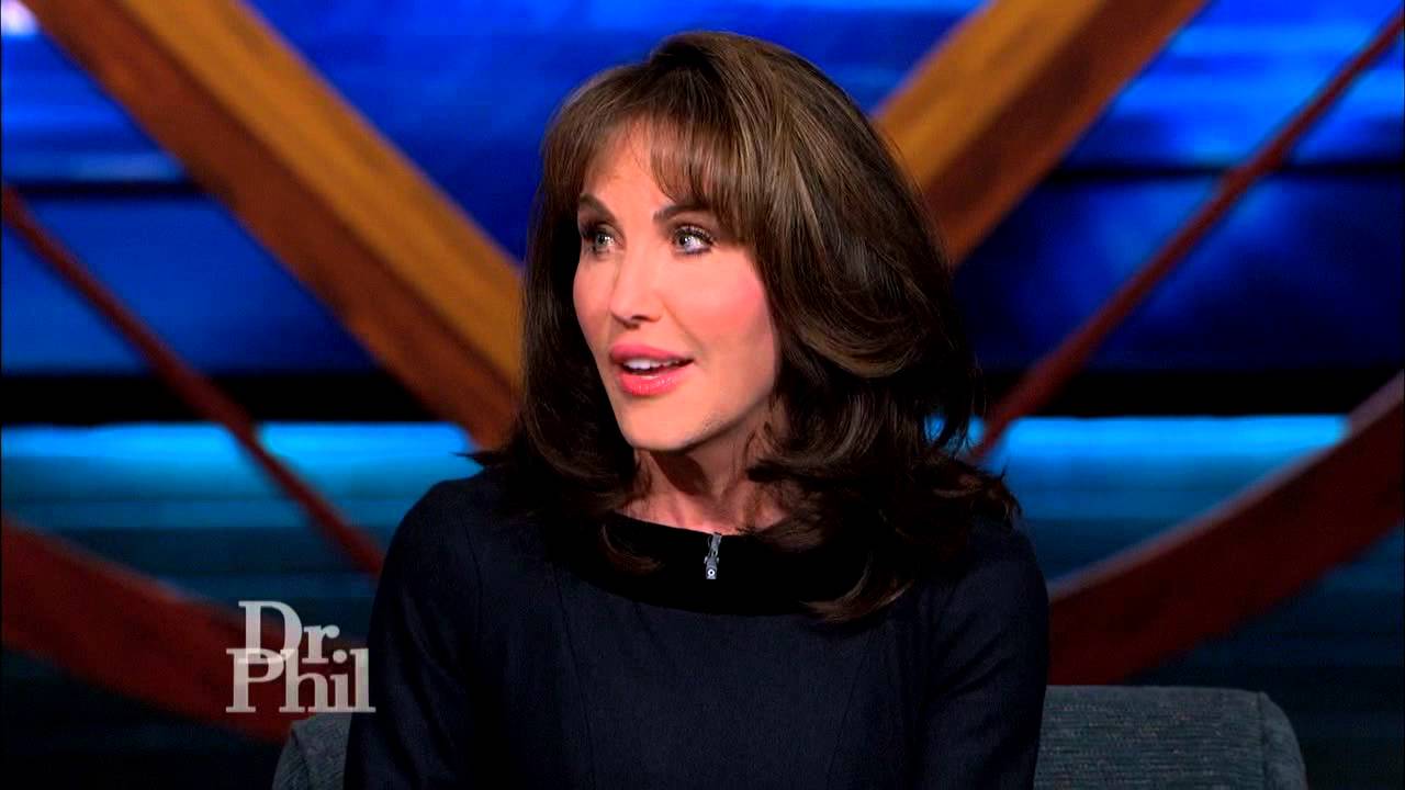 Robin McGraw Issues a Warning About Domestic Violence ...