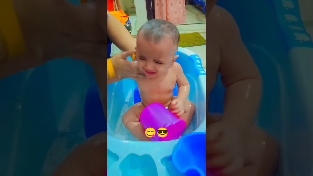 Baby Crying while getting 🚿🛁🚿 Bath