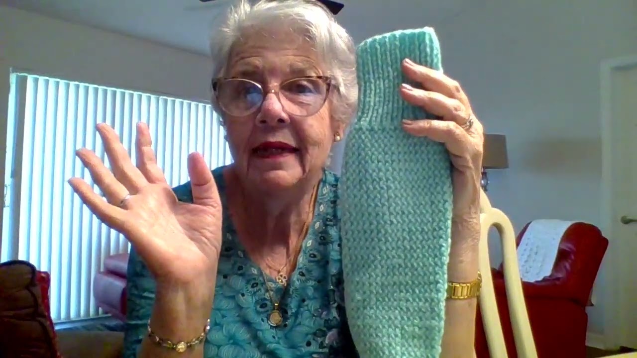 Medias o calcetines tejidos a dos agujas sin calcañal.