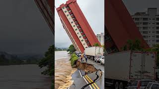 Building Suddenly Collapses Due to Soil Subsidence