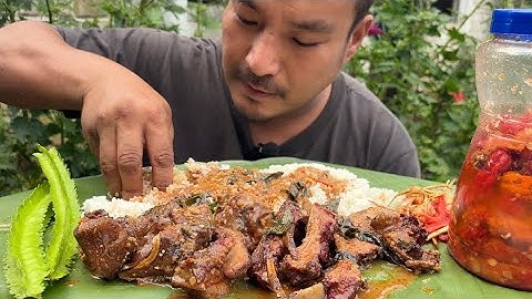 How to prepare and eat Axone (fermented soybean) with smoke pork // Naga eating show.