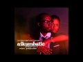 JohMakini ft Fundi Samweli - Nikumbatie