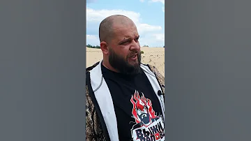 Опасность исходящая от верблюдов в пустыне