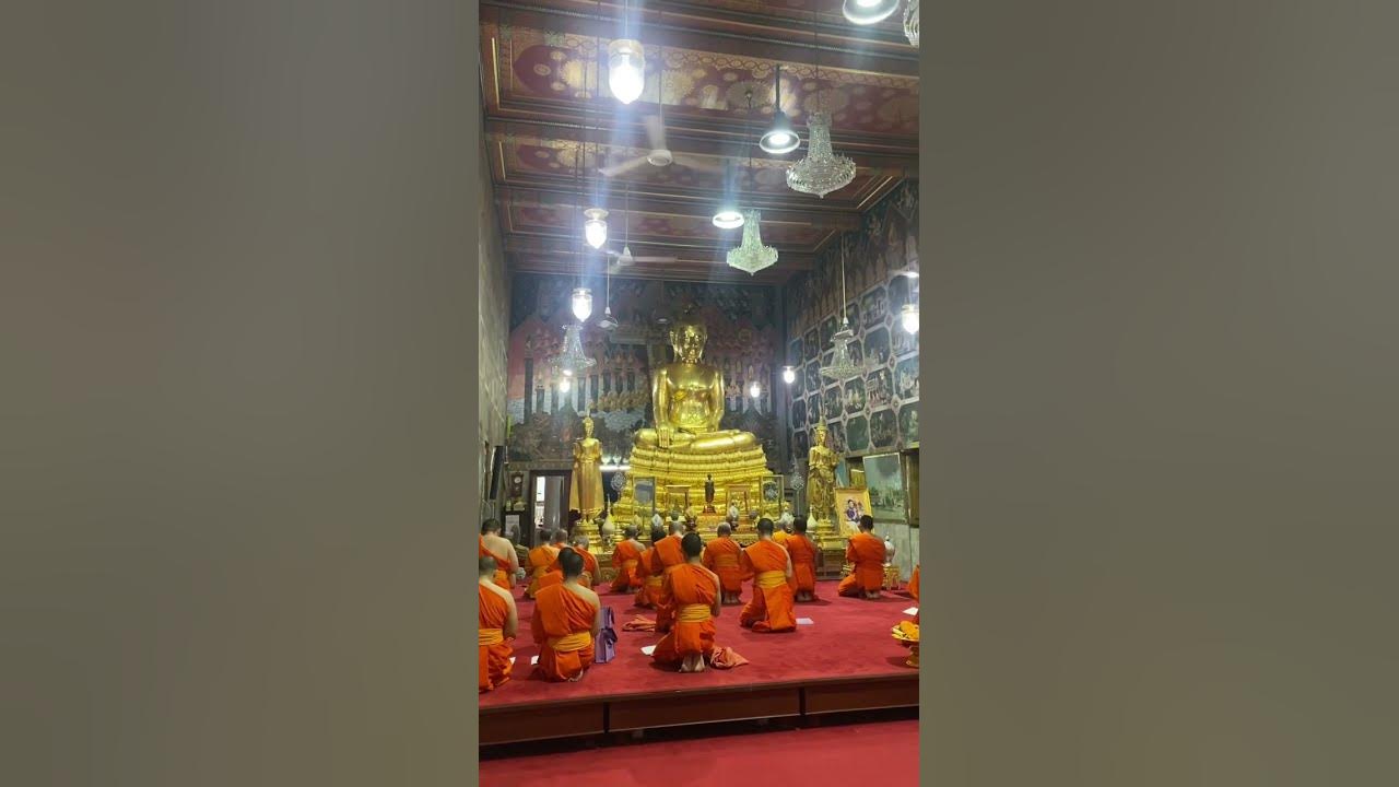 Monk activity, pray in the evening #bangkok #buddha #buddhist #thailand #temple