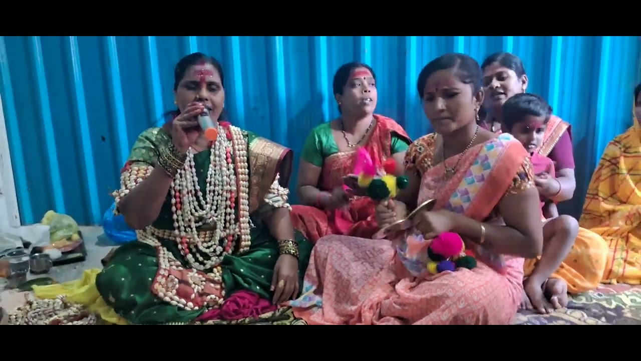 गावात निघाले जोगवा मागाया 👌👌💐💐🙏🙏