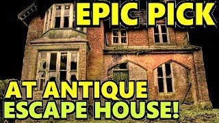 Ep279: WE FILLED THE TRUCK AT THIS AMAZING PRIVATE PICK AT AN ESCAPE HOUSE!! - GoPro Antiquing Vlog