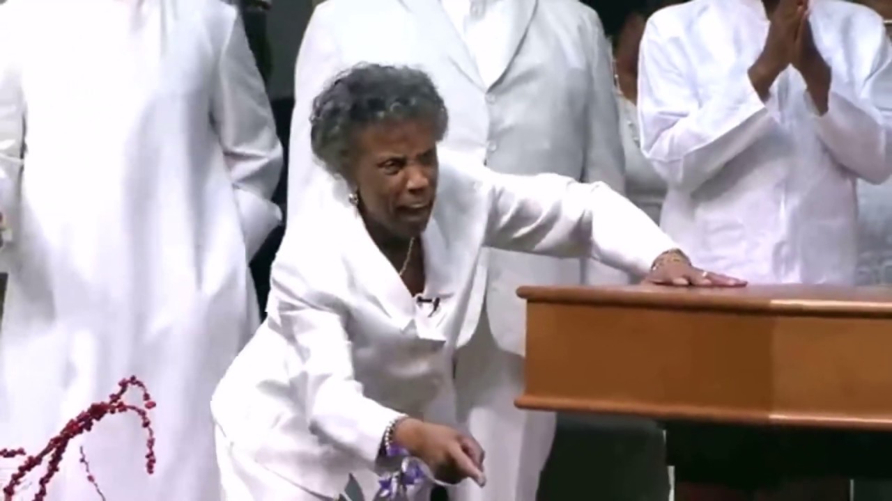 Reverend Clay Evans Funeral: LouDella Evans-Reid directs “It Is Well” + Praise Break