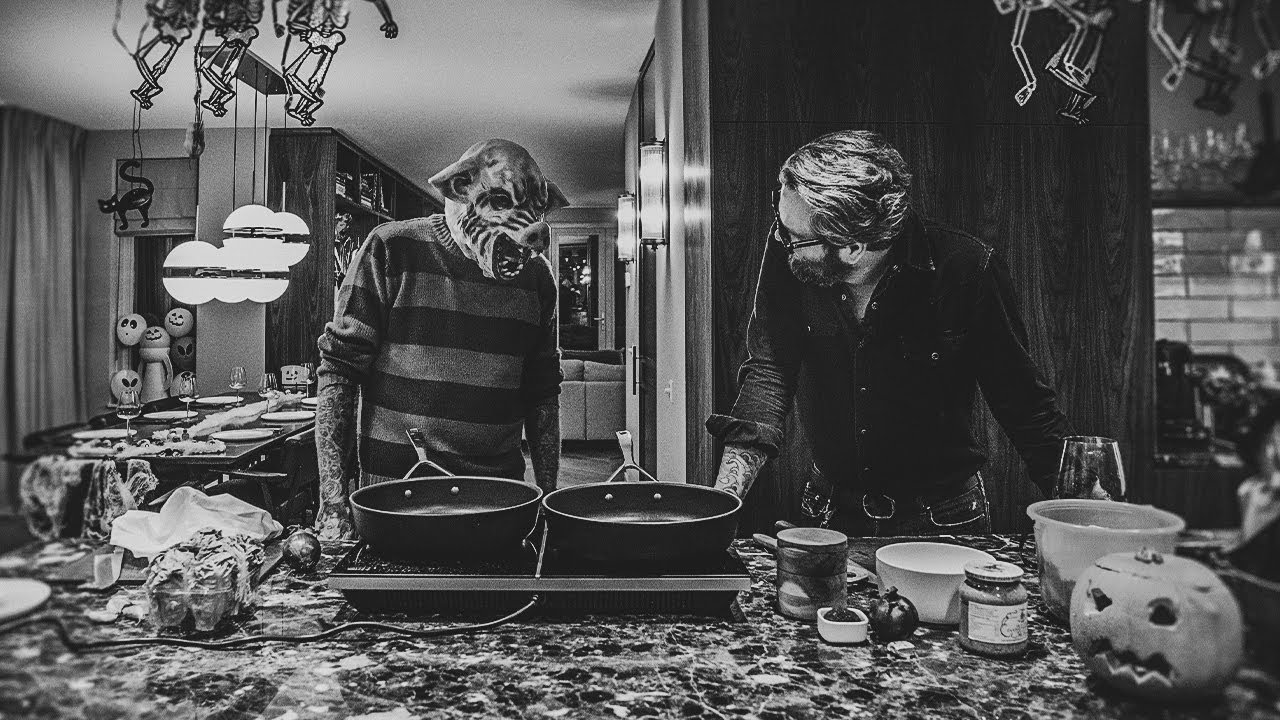 Happy Halloween: FANGtastic vegan cooking with Rob Krueger & Leatherface Leen