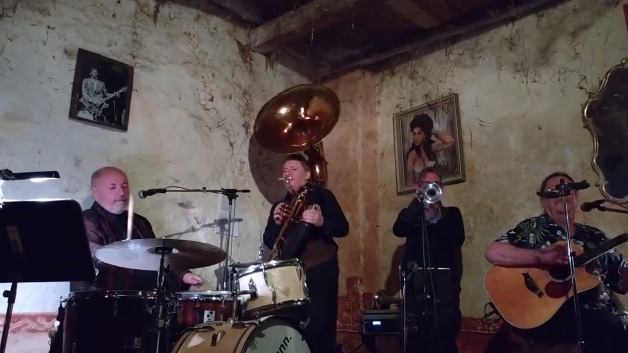 Перейти на Марди Гра — Прощальный квартет — вживую в клубе Mojo