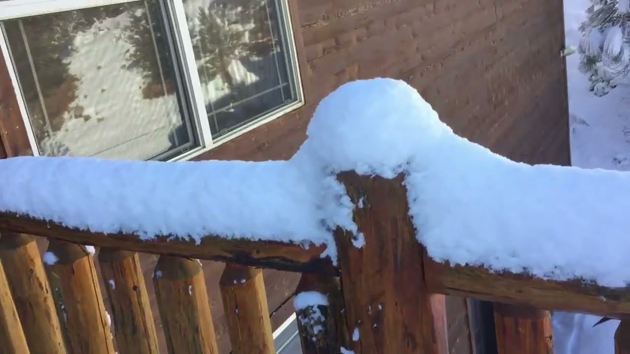 Snow play || fluffy powdery snow || snow ASMR || crunch sounds