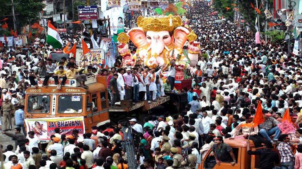 Ganesh immersion in Hyderabad amid tight security Ganpati Visarjan