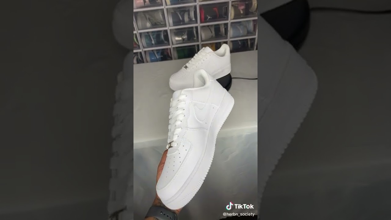 NIKE AIR FORCE 1 WHITE - YouTube