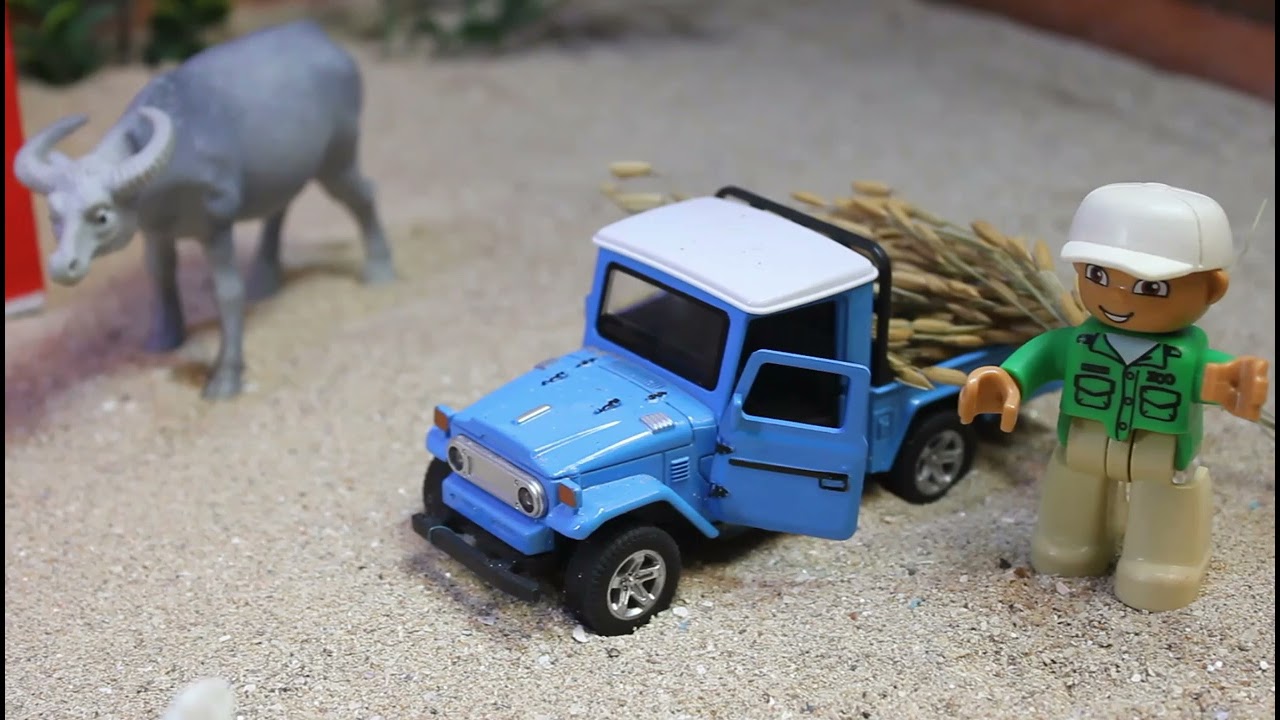 DIY Tractor Farm Diorama With House For Cow, sheep | Build Cow Sheds | mini hand pump