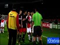 Suarez maakt snuifbeweging naar Jonathan Reis