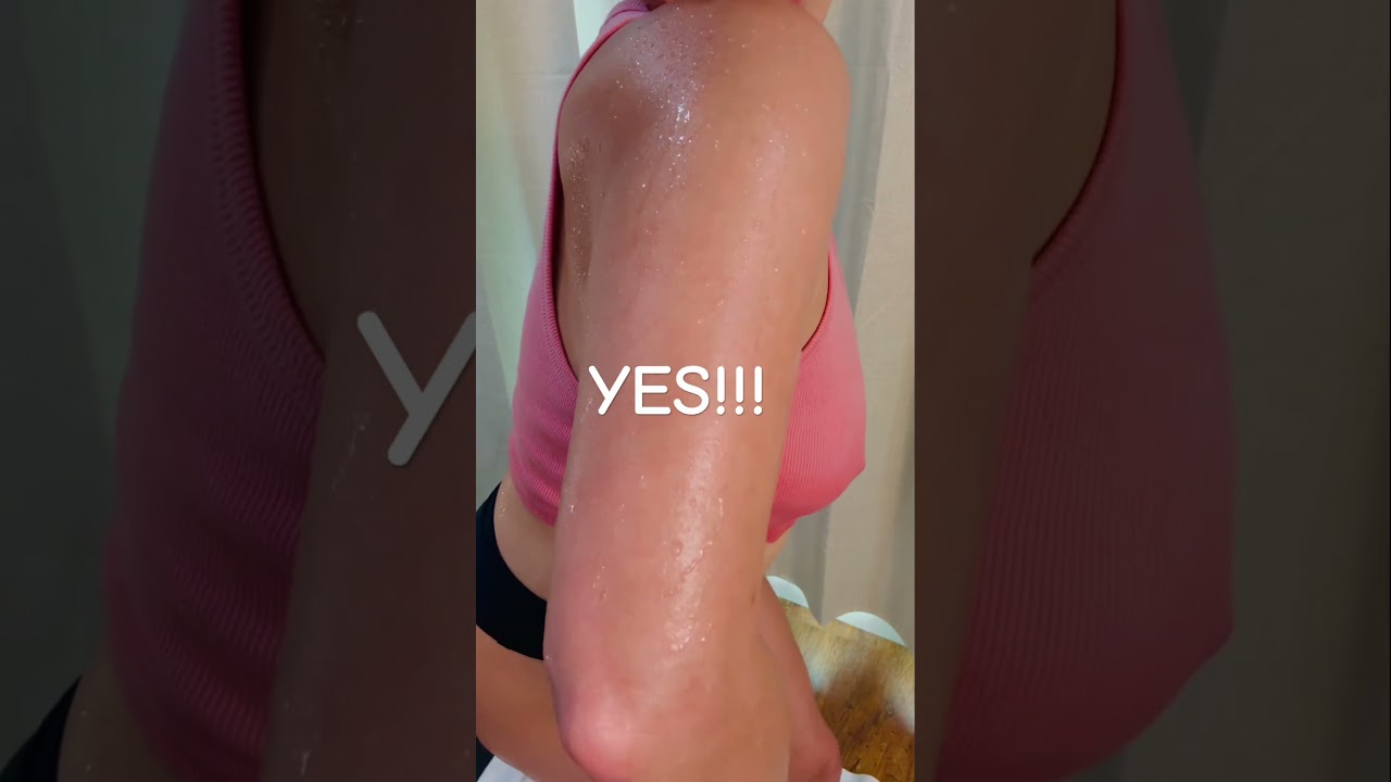 We get so wet while live streaming!!! 😂🥵!!