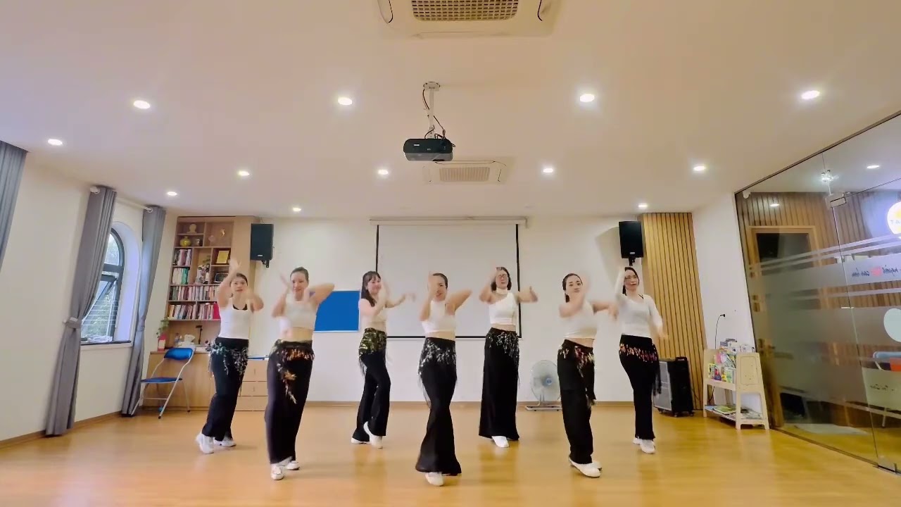 Múa BẮC THANG LÊN HỎI ÔNG TRỜI | Zumba Group