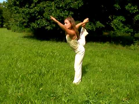 Natarajasana - Yoga Dancer Asana carlotta oddi