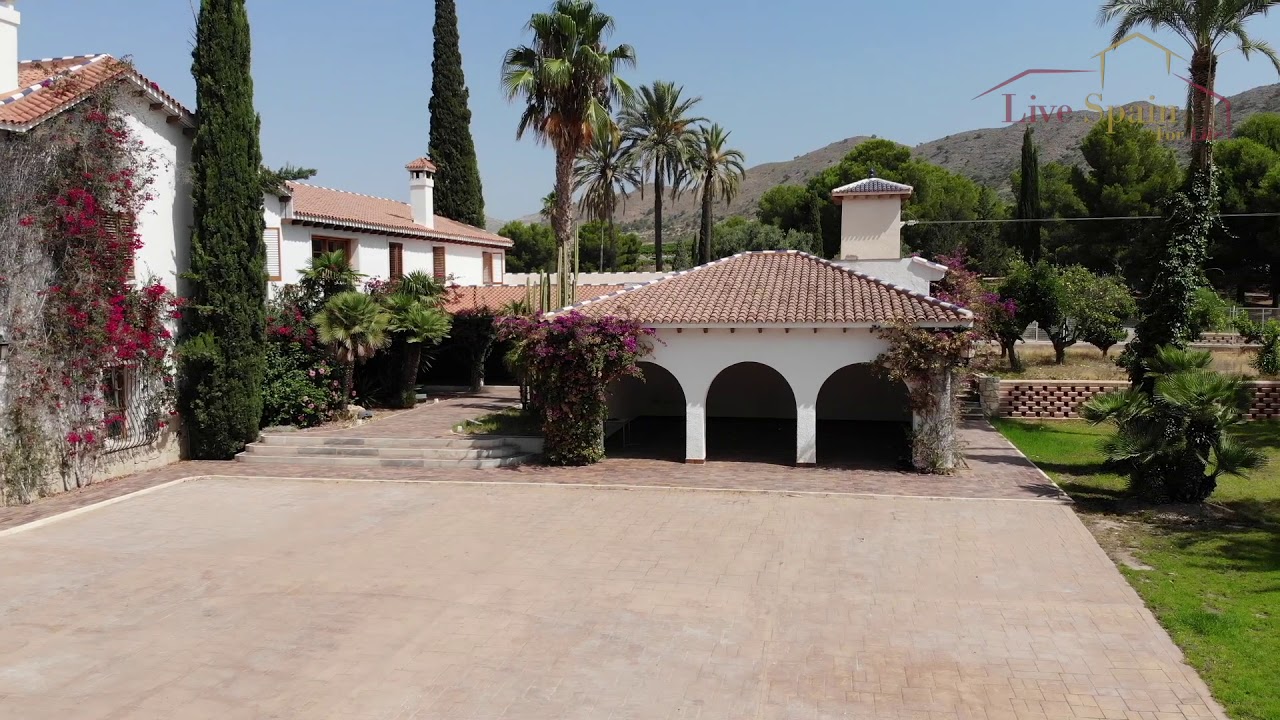 Beautiful country estate for sale in Novelda Alicante