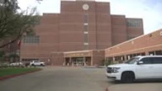 Inmates make masks inside Texas jail
