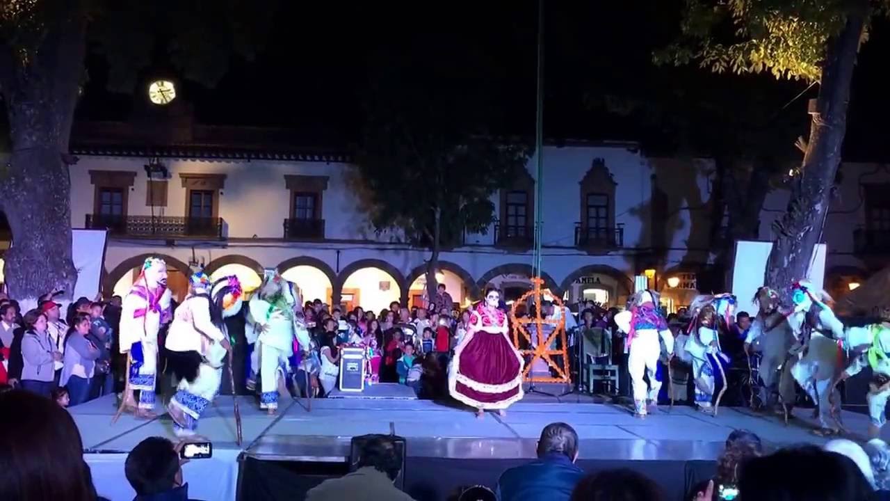 Danzas Típicas de Michoacán en Pátzcuaro YouTube Danzas Típicas de Michoacán en Pátzcuaro YouTube