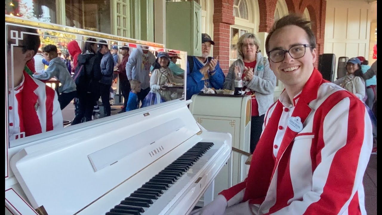 O HOLY NIGHT CHRISTMAS PIANO INSTRUMENTAL by DISNEY PIANO PRODIGY GRAYSON PIANO ACCOMPANIMENT SONG