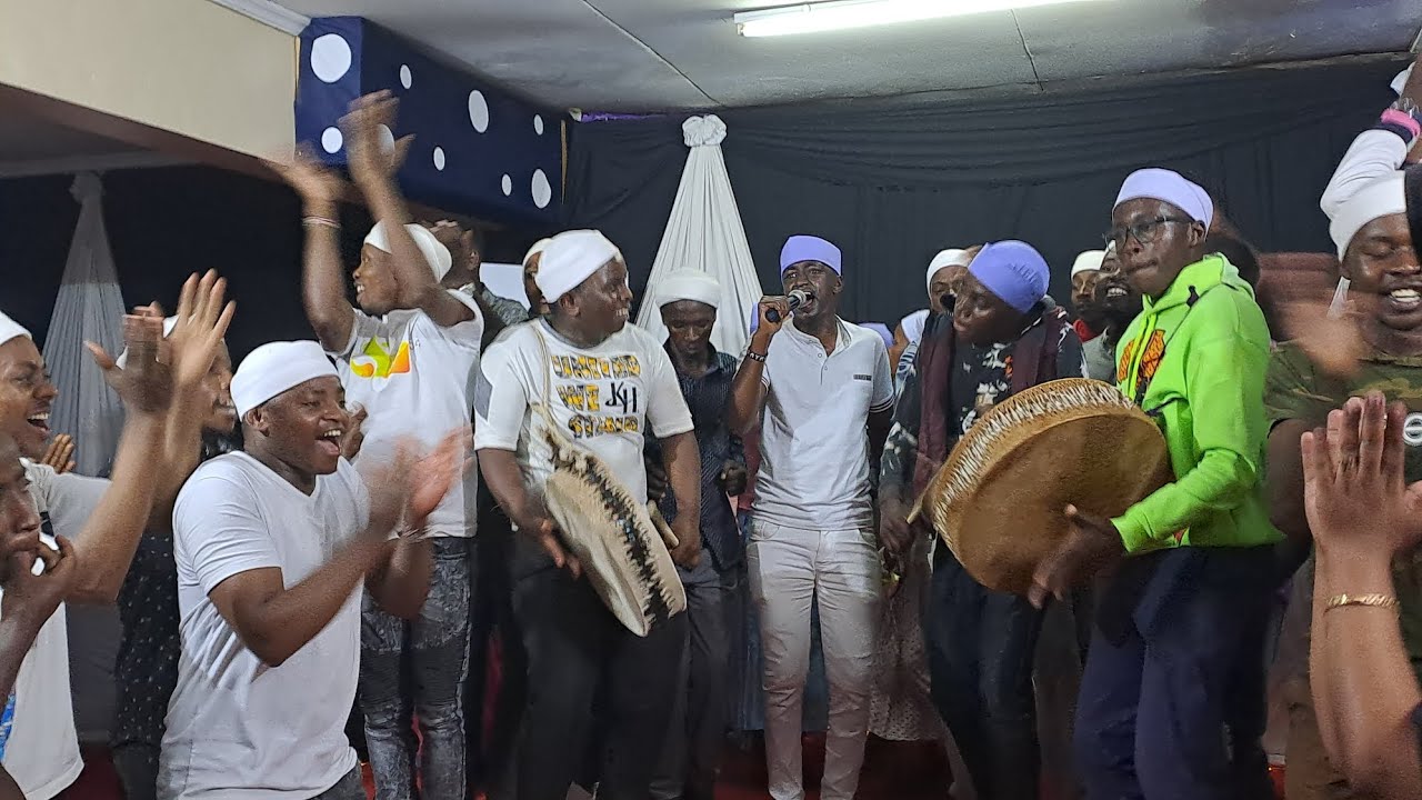 Akurinu kuina na kururumia Kigooco thiini wa tabarira ini ya Kigooco Momentum na Kamau Kamlesh