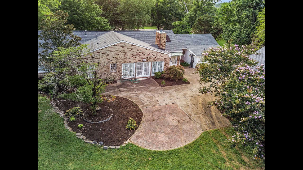 FOR SALE 107 McGavock Pike Nashville Estate home on 1.74 acres in