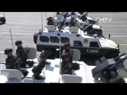 На плацу — колонна антитеррористических боевых машин