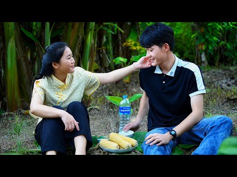 Hely was stunned for a few seconds - realizing Ngoc was getting more and more handsome.