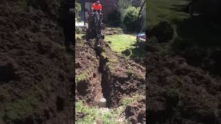 UHI UME EXCAVATOR Trenching backyard with ume12 1.2t excavator. Excellent feedback from customer .