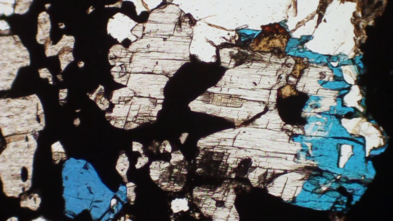 kyanite in thin section